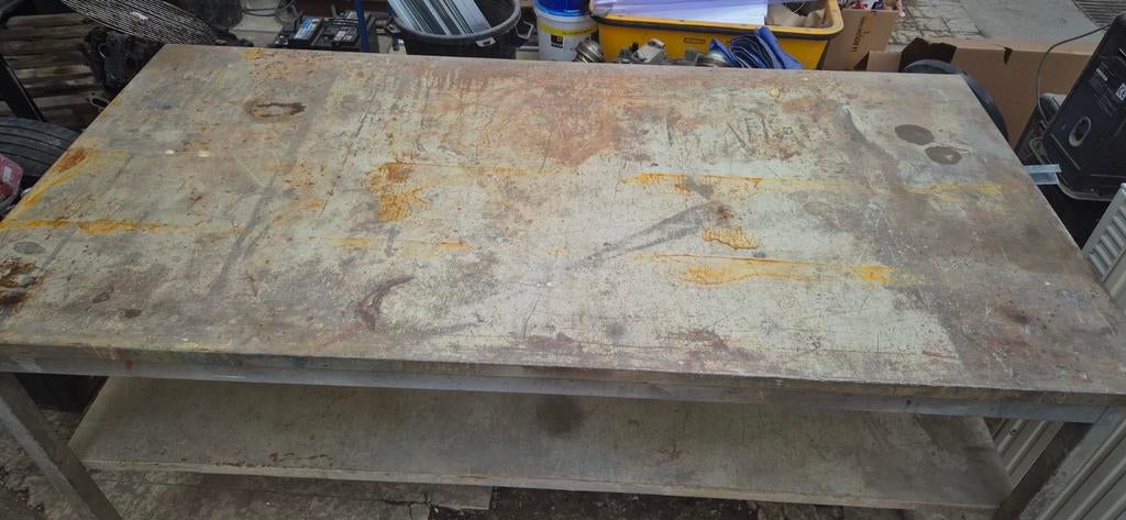 Table en métal, Ophalen