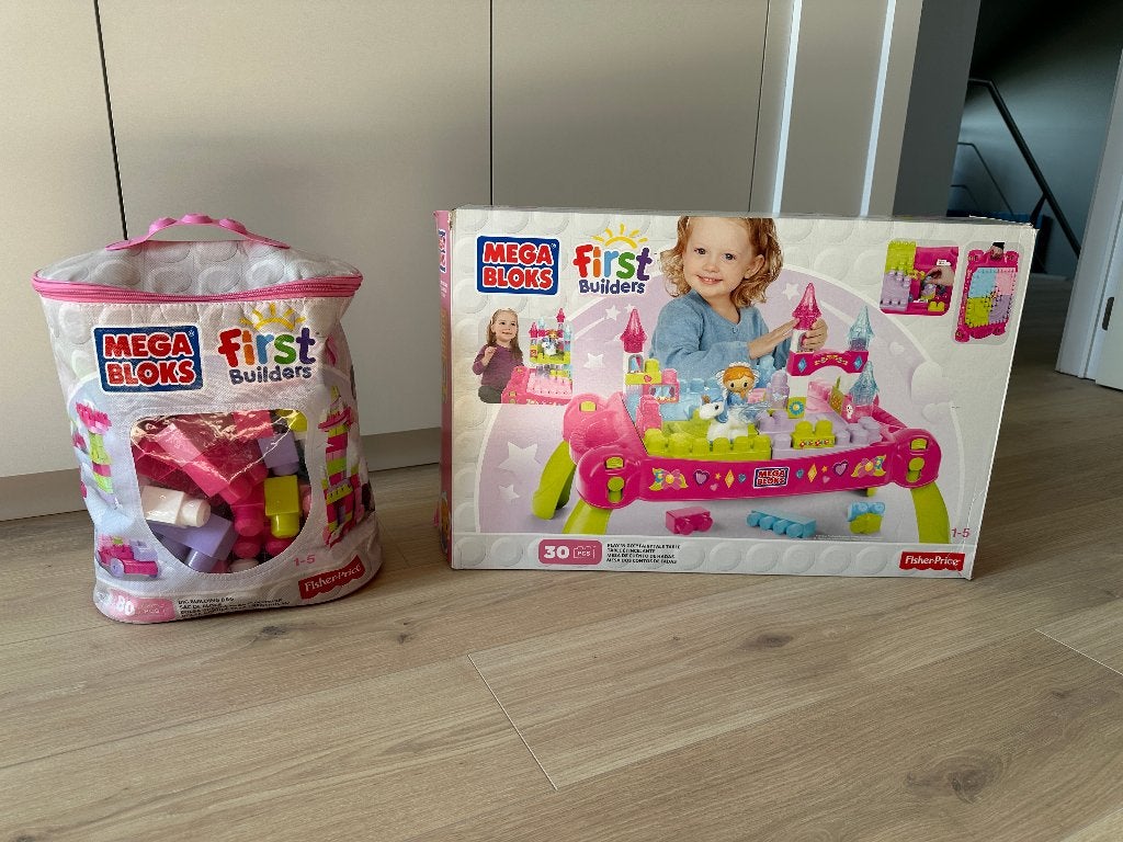 Fisher Price Mega Bloks First builders,Table + sac 80 pièces, Enlèvement ou Envoi, Comme neuf, Megabloks