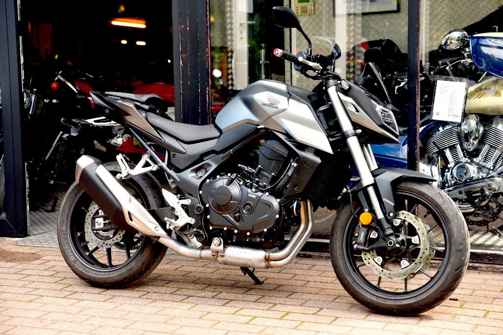 HONDA CB750 HORNET ***MOTOVERTE.BE***, Motoren, Motoren | Honda, 750 cc, 2 cilinders, Occasion, Bedrijf