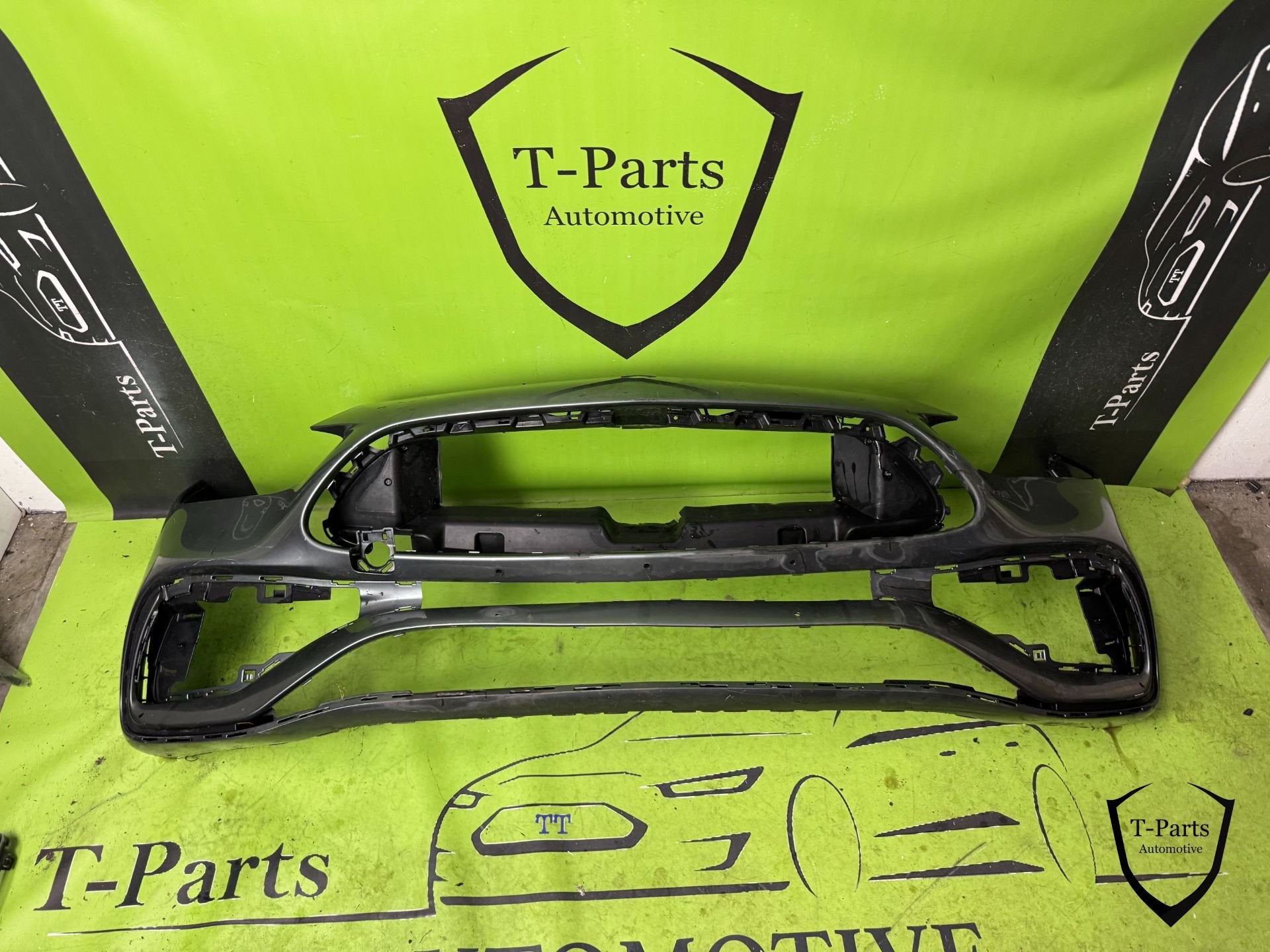 mercedes C klasse W206 AMG voorbumper grille rooster, Gebruikt, Mercedes-Benz AG, Mercedes-Benz, Mercedesstrasse 120
70372  Stuttgart, DE