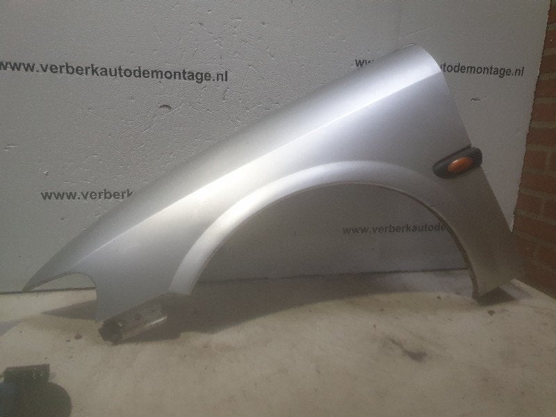 SPATBORD LINKS VOOR Opel Vectra B Caravan (31), Gebruikt, Opel Automobile GmbH, Spatbord, Kontakt-opel@opel.com
