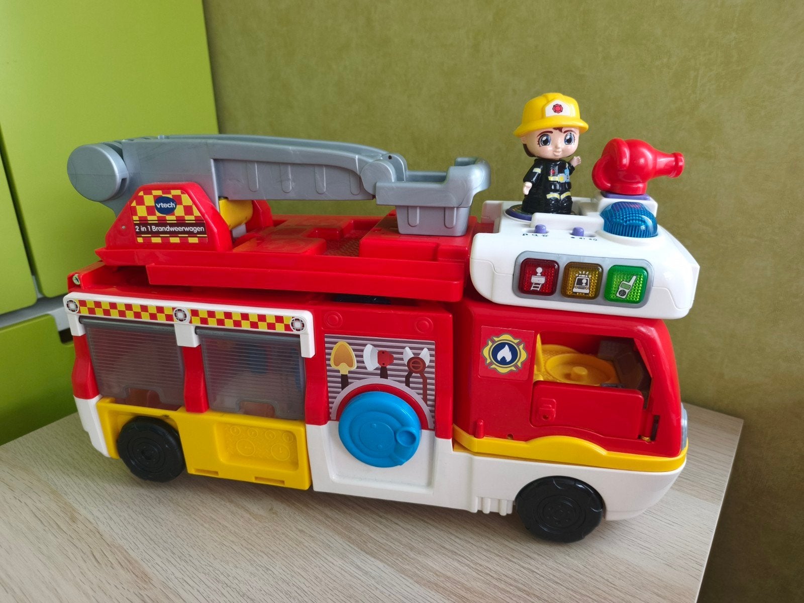 brandweerwagen met licht en geluid.., Ophalen