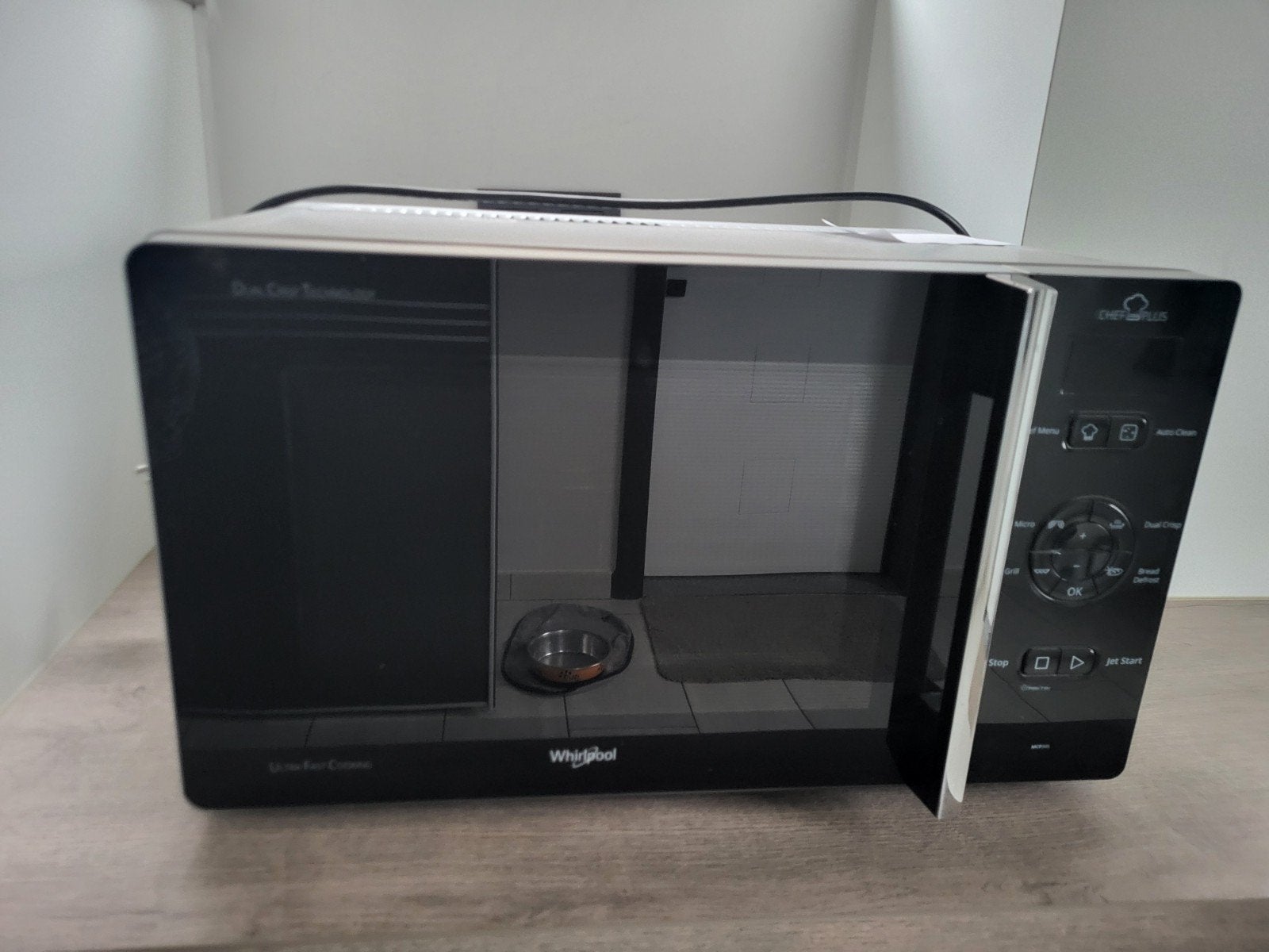 Whirlpool microgolfoven, Chef Plus, zwart, Ophalen