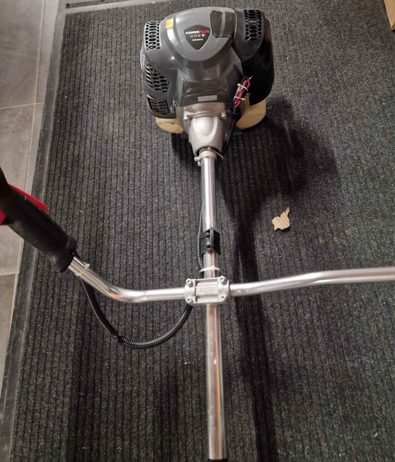 debrousailleuse, Comme neuf, 30 à 50 cm, Enlèvement, Essence