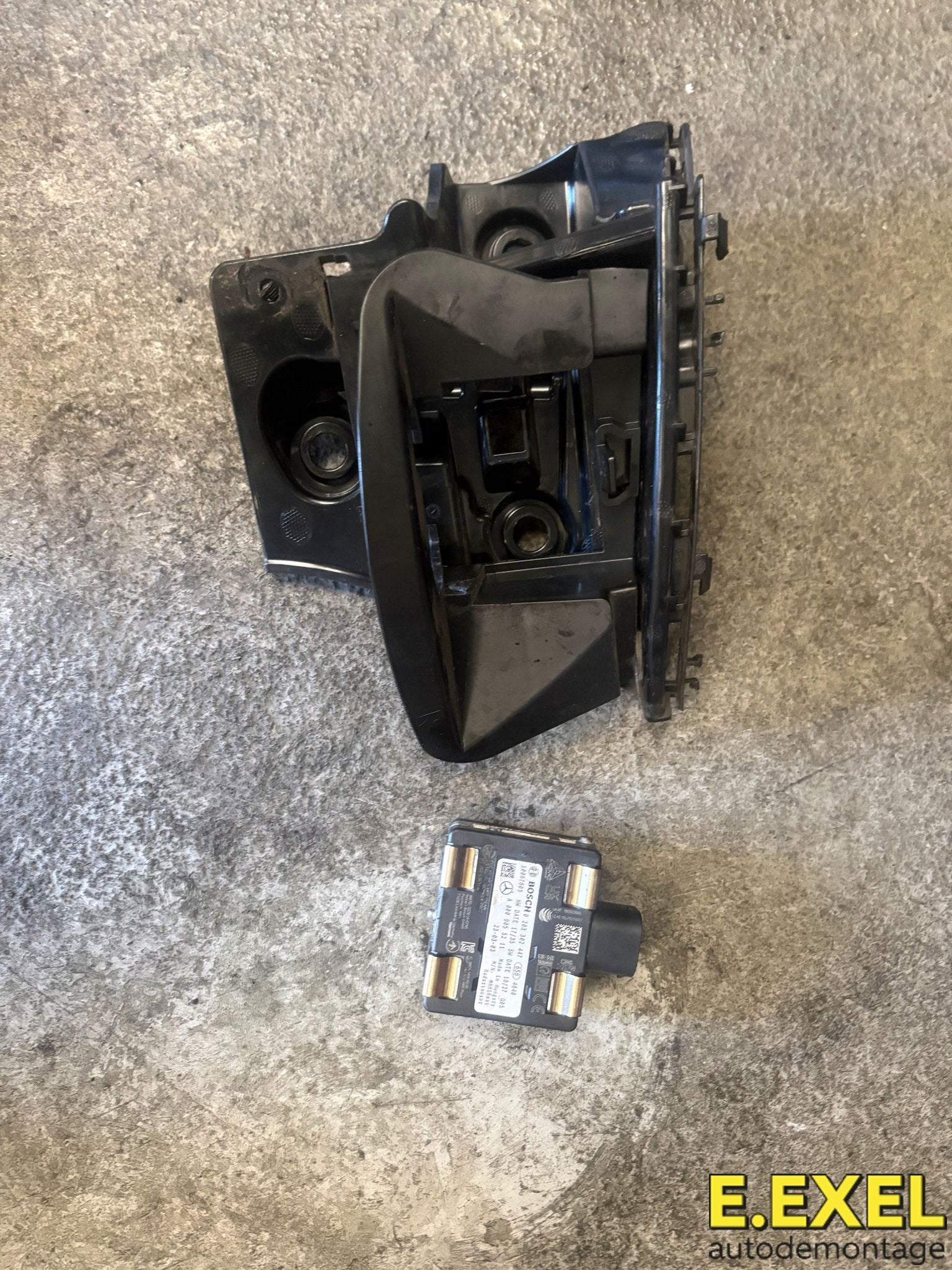 Radar sensor rechts Mercedes GLA H247 A0009055211, Origine de la pièce connue, Utilisé, -, -