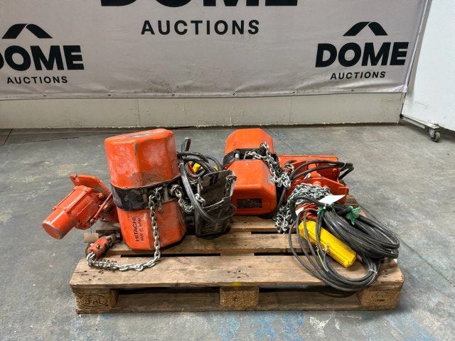 Palans électriques à chaîne Hitachi 1S 2019 (2 pièces), Articles professionnels, Machines & Construction | Grues & Excavatrices