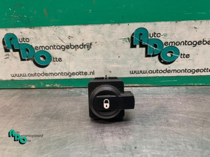 Commutateur verrouillage central des portes d'un Citroen C4, Autos : Pièces & Accessoires, -, 3 mois de garantie, Utilisé, -
