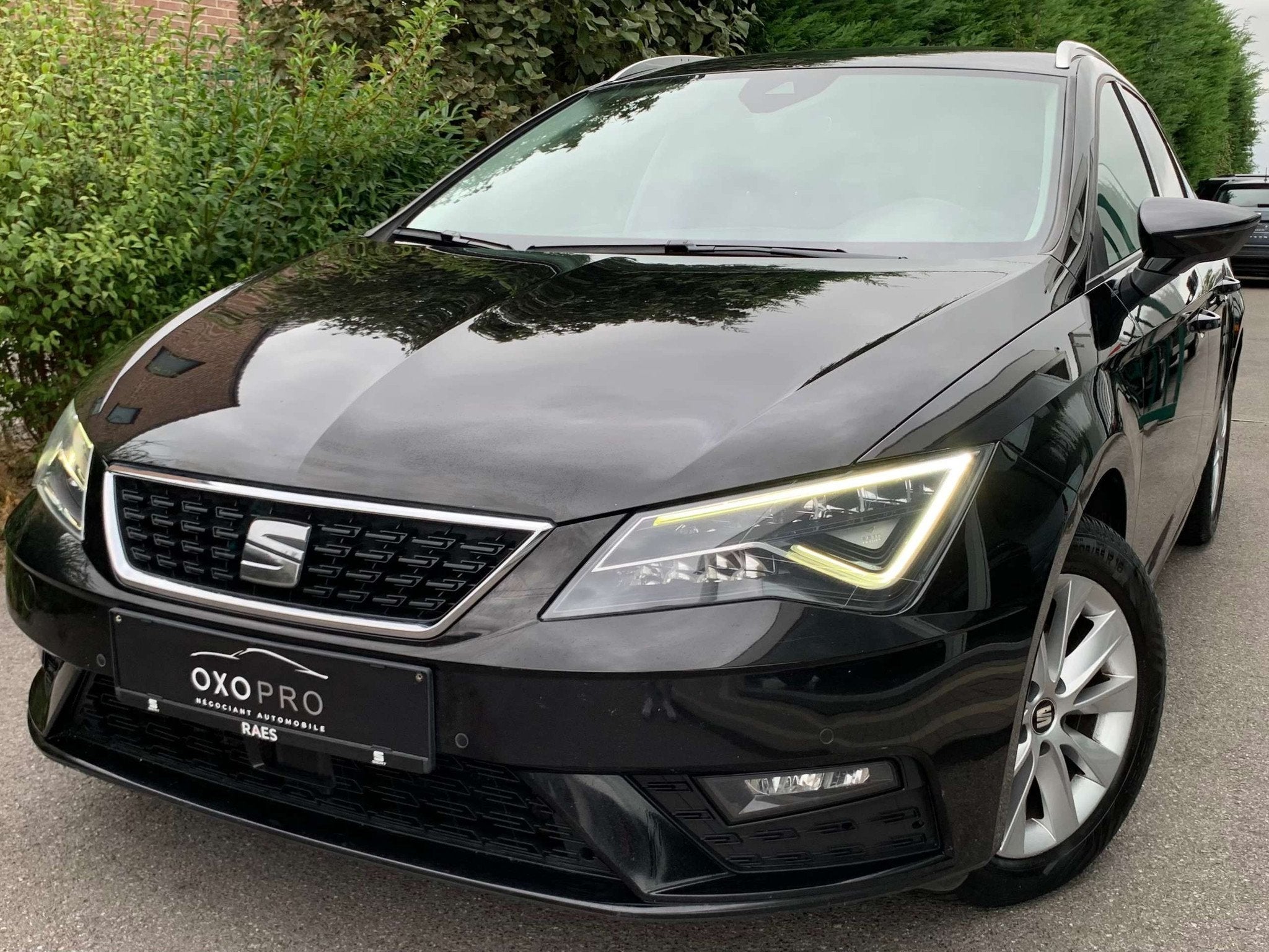 SEAT Leon ST 1.6 TDI 116CV / Virtual Cockpit / Phares LED /, Autos, Achat, Euro 6, 5 portes, https://public.car-pass.be/vhr/80ff0313-4b50-4353-aae7-24f26babb7fa