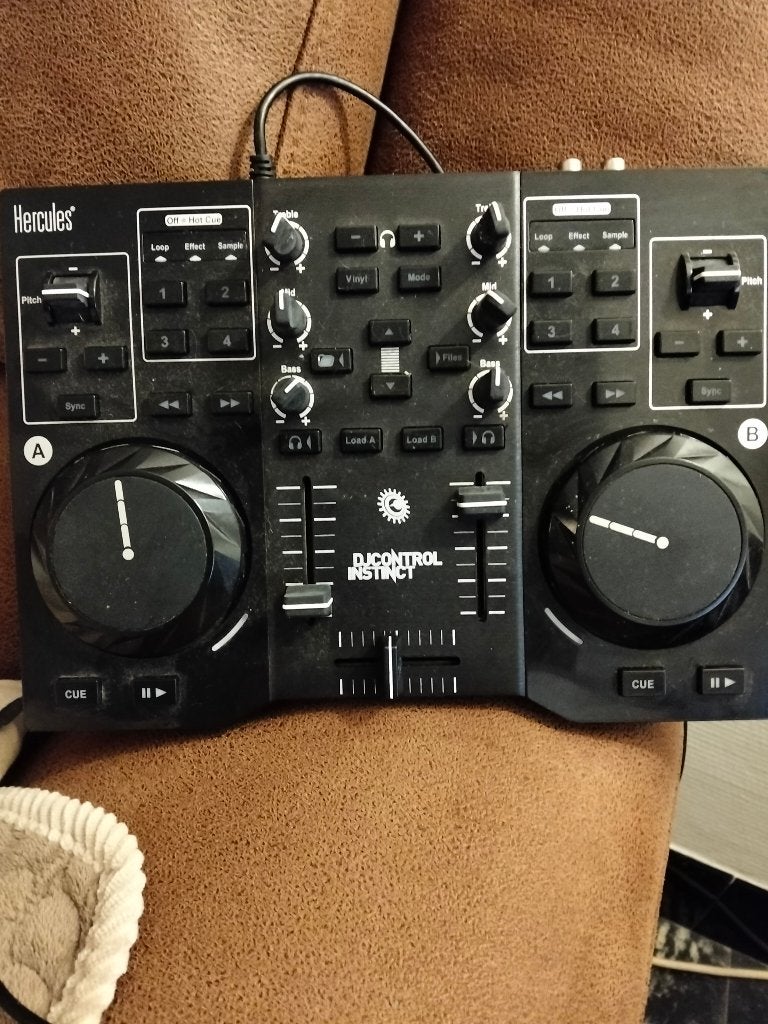 dj control, Muziek en Instrumenten, Ophalen, Zo goed als nieuw