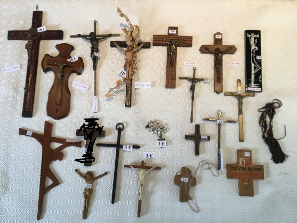 20 tal verschillende kruisbeelden, Antiek en Kunst, Ophalen of Verzenden