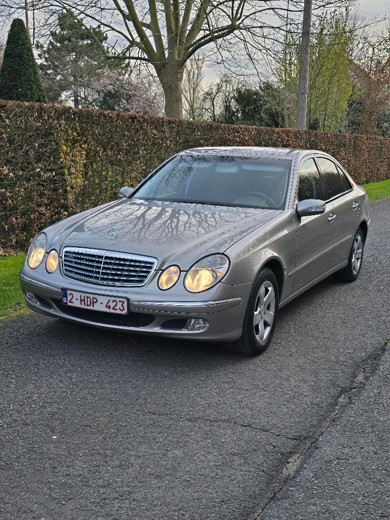 MERCEDES 220 E KLASSE W211 150 PK, Auto's, Mercedes-Benz, Automaat, 4 cilinders, 5 deurs, Particulier