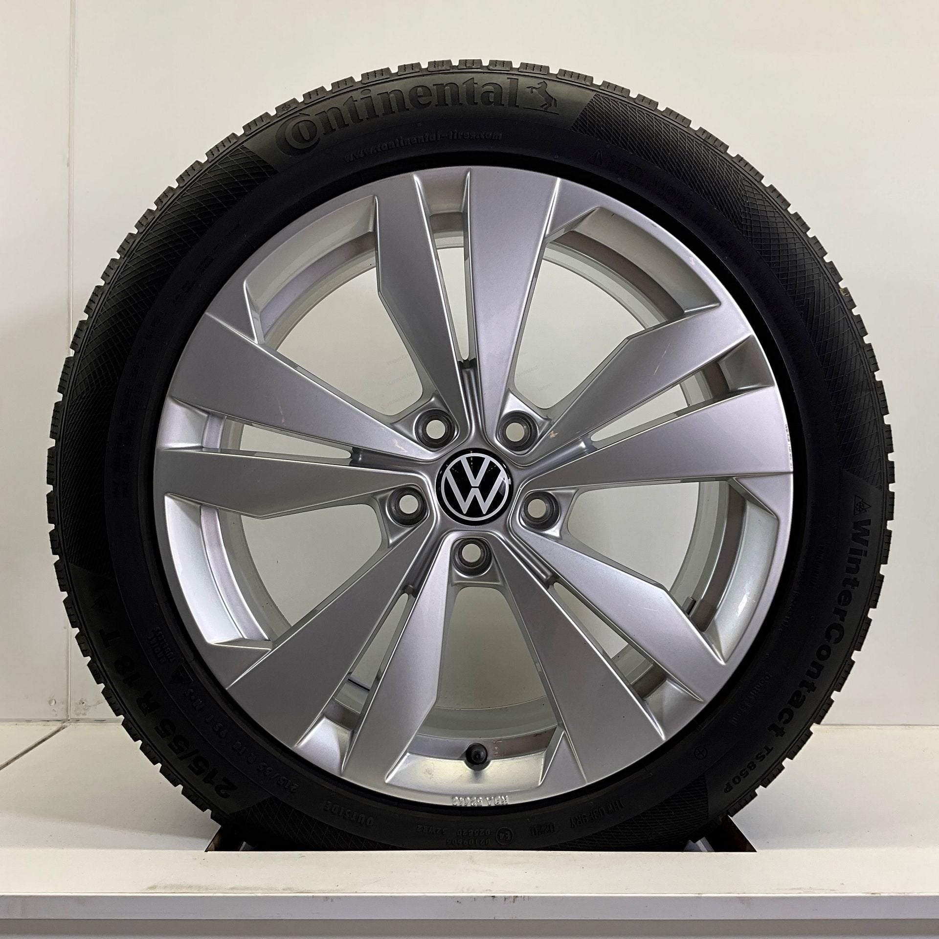 VOLKSWAGEN ID3 ID4 LOEN CUPRA BORN VELGEN SET WINTERBANDEN 1, Pneus et Jantes, Véhicule de tourisme, -, 18 pouces