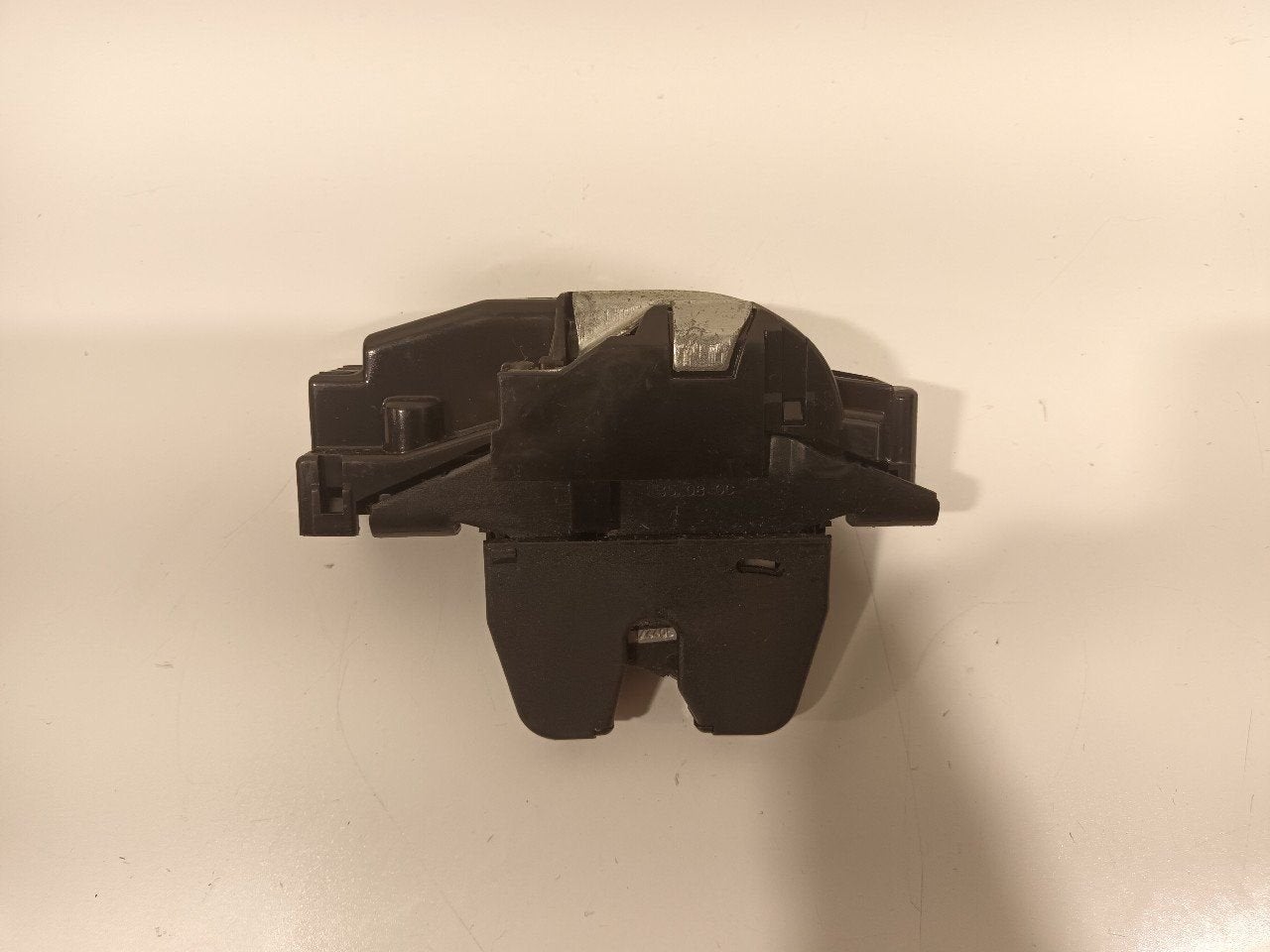 Slot mechaniek kofferdeksel achterklep elektrisch Peugeot 20, Auto-onderdelen, Onderdelen@venauto.nl, Van der Ven Autorecycling B.V.