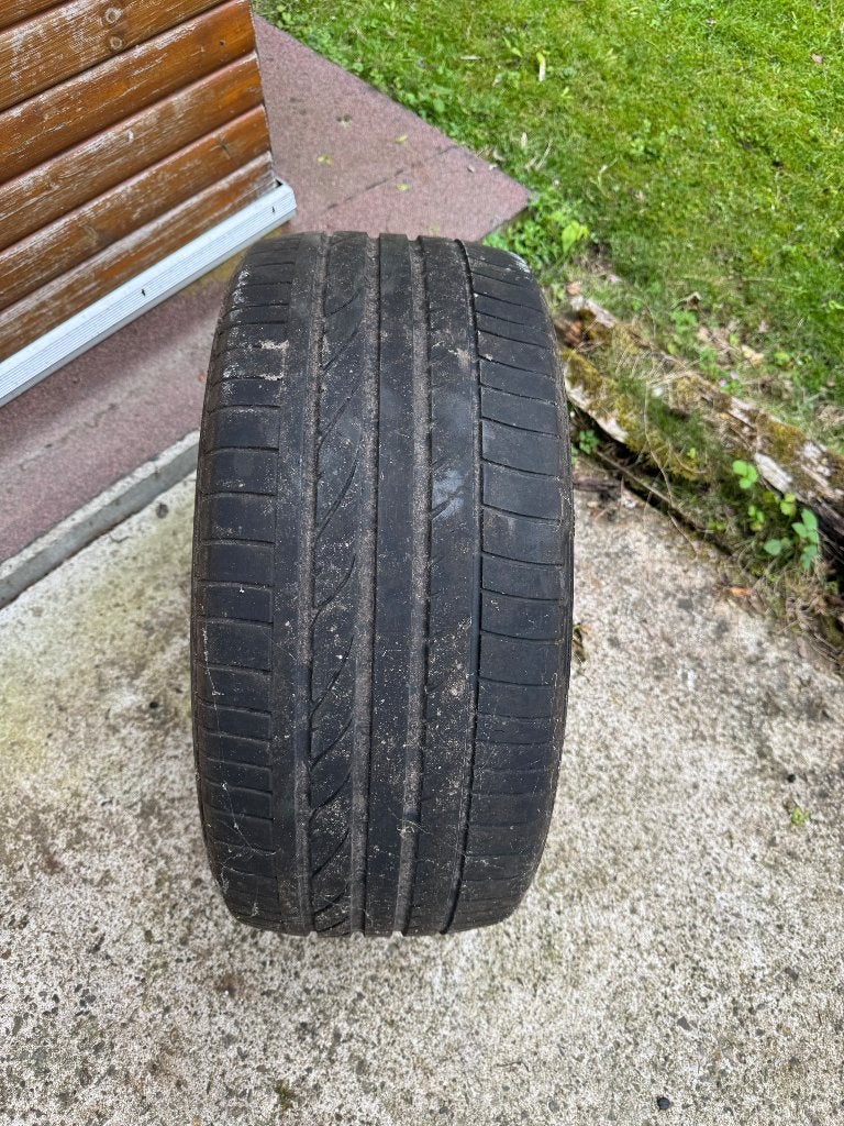 Twee autobanden voor bmw x6, Ophalen, Band(en)