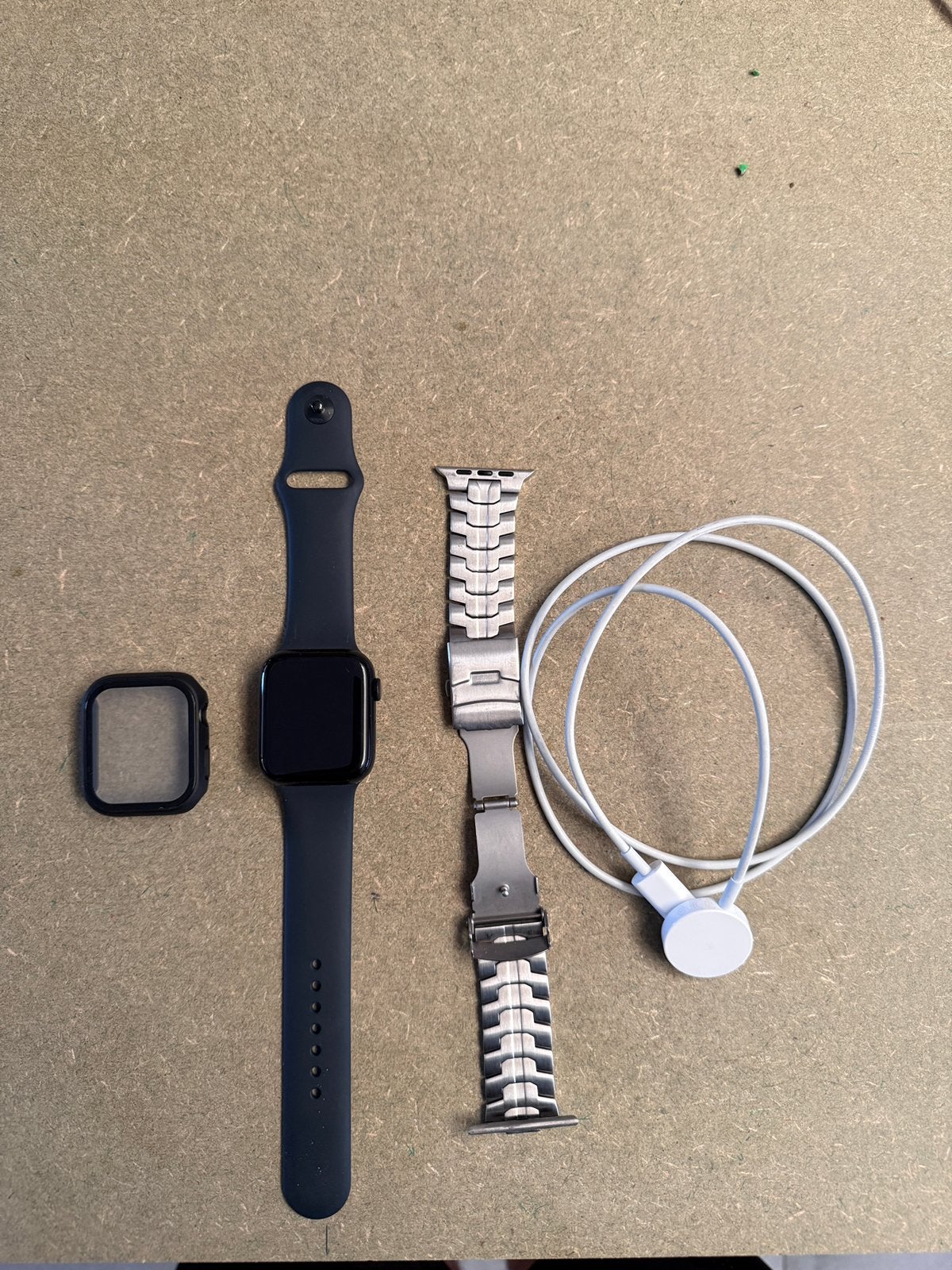Apple Watch SE2 2025 44 mm, Bijoux, Sacs & Beauté, Enlèvement, Comme neuf
