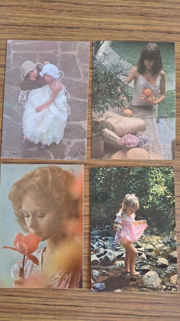 Set van 4 postkaarten met kinderen, Ophalen of Verzenden, 1960 tot 1980, Ongelopen, Kinderen