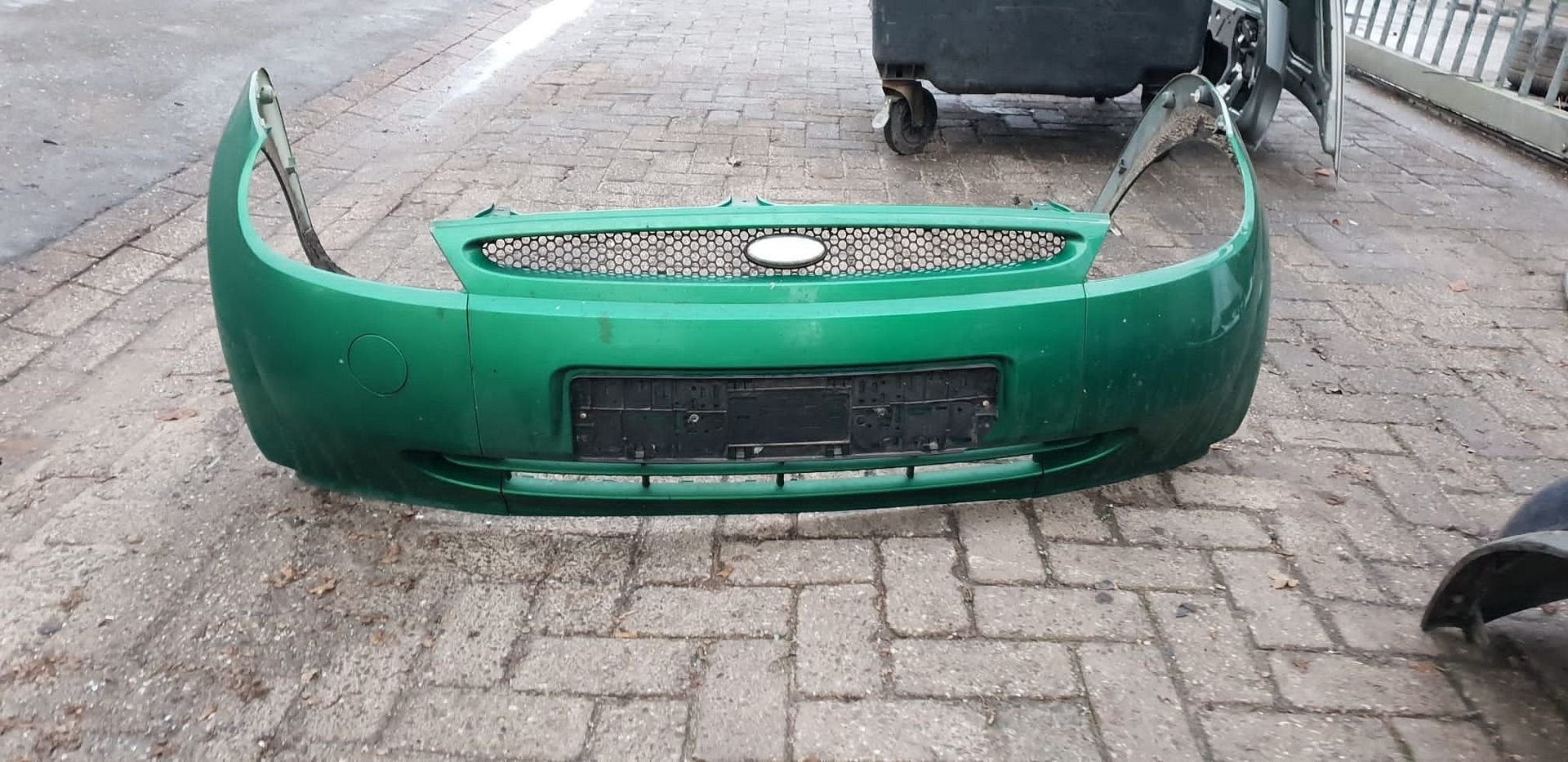 FORD KA VOORBUMPER BJ 97 TOT 2006, -, Utilisé, -, Avant