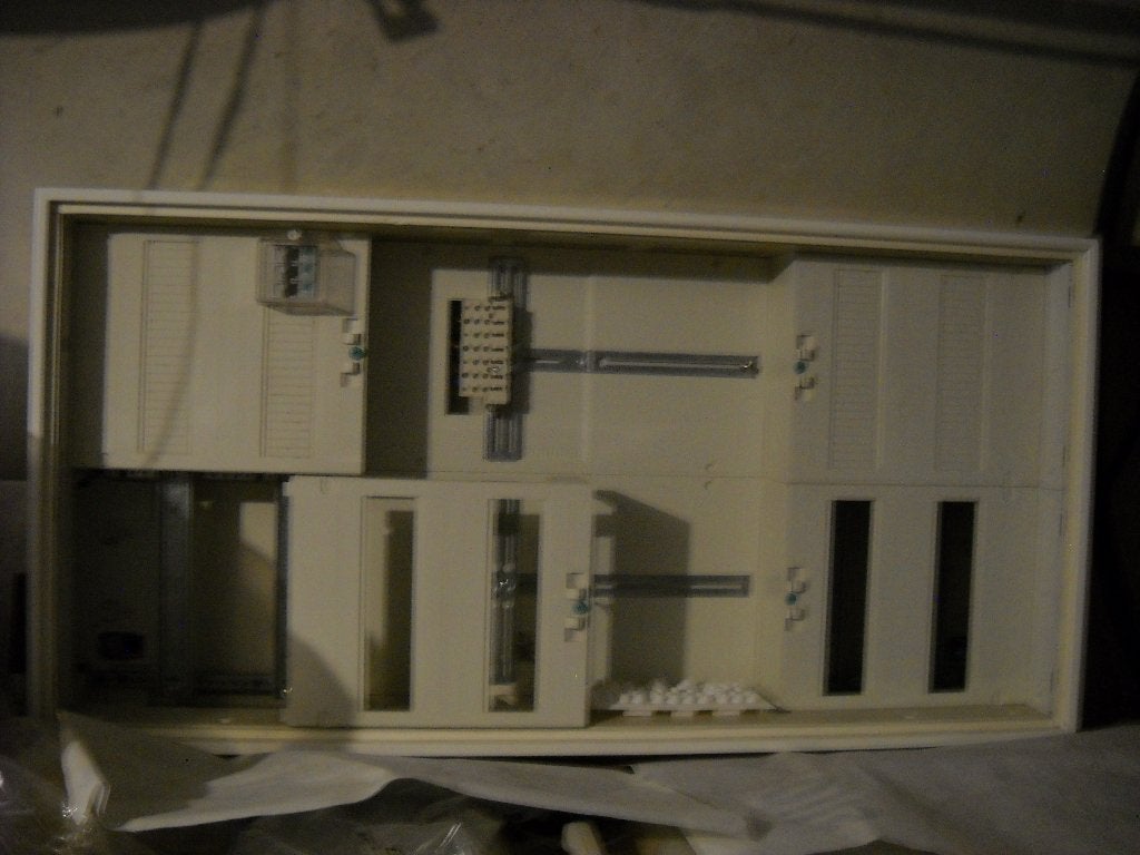 BOITIERS FUSIBLES GEYER., Bricolage & Construction, Enlèvement
