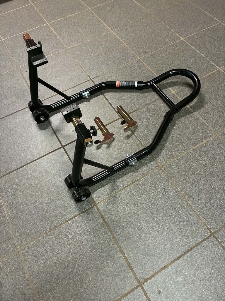 Lève moto, Motoren, Ophalen