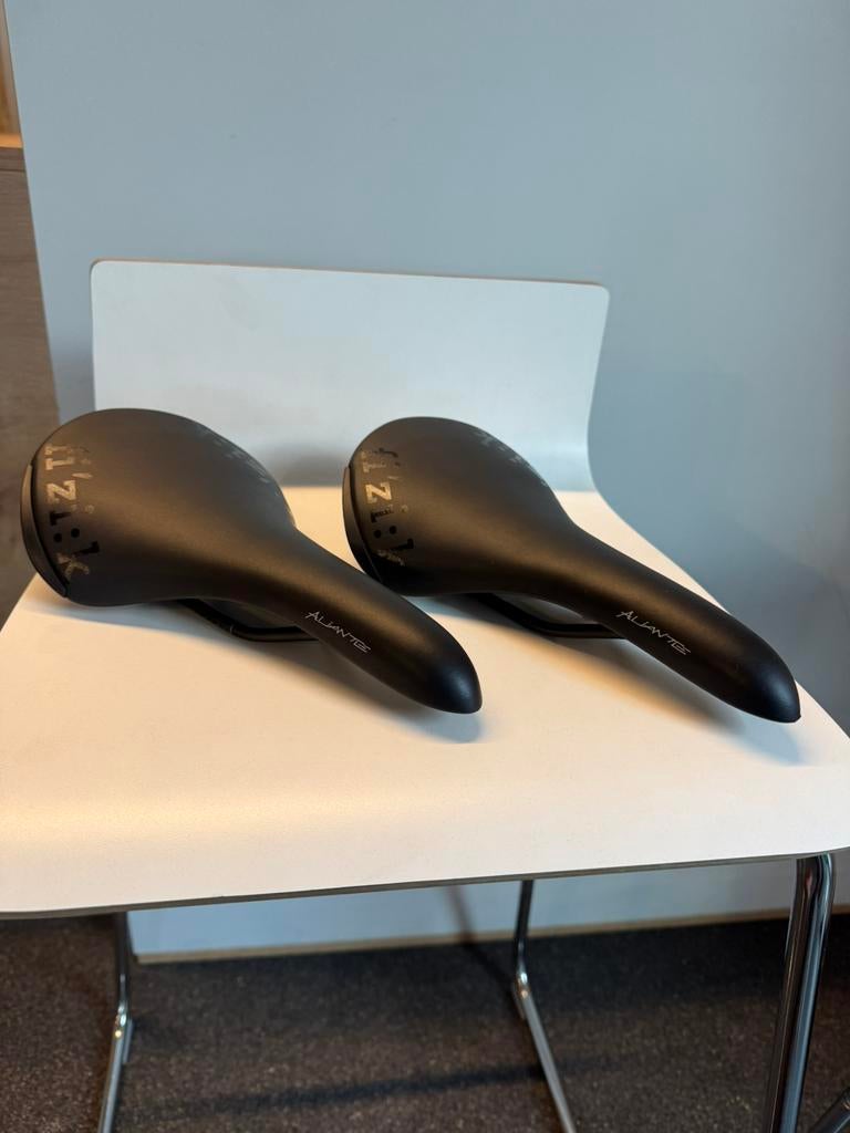 Fizik Aliante zadels, Fietsen en Brommers, Fietsonderdelen, Ophalen of Verzenden, Nieuw, Zadel, Fizik