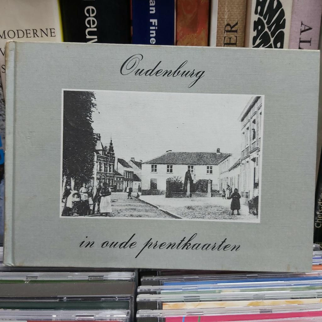 Oudenburg in oude prentkaarten., Boeken, Ophalen of Verzenden, Frans Bonte, 20e eeuw of later, Gelezen