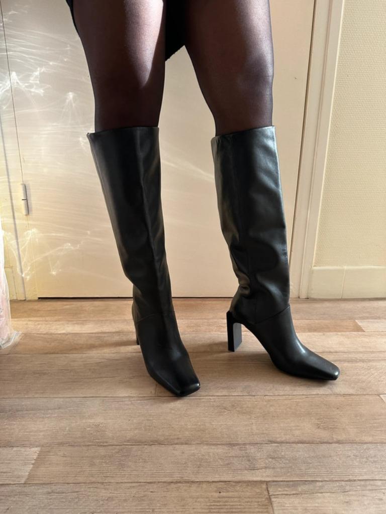 Nouvelles bottes de luxe à talons carrés en cuir noir livrai, Neuf, Bottes hautes, Noir, Envoi