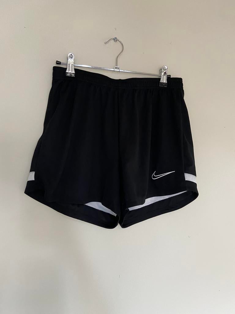 Nike sport short M, Enlèvement ou Envoi