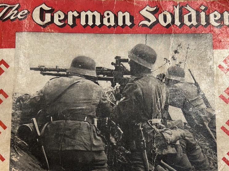 US WW2 manual The German Soldier, Ophalen of Verzenden