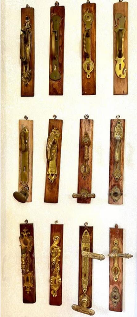 Quincailleries anciennes de portes et fenêtres (10€/P), Enlèvement