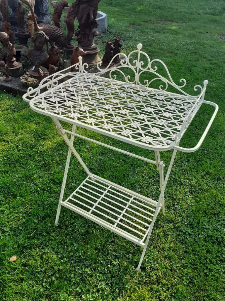 PRACHTIGE OPVOUWBARE TUINTAFEL MET SMEEDIJZEREN PATINA, Tuin en Terras, Ophalen, Nieuw, Metaal