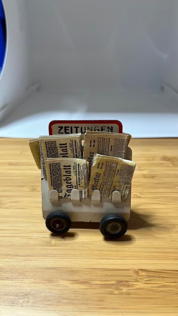 Kibri zeitungen perronkar, Ophalen of Verzenden, Gebruikt, Overige typen