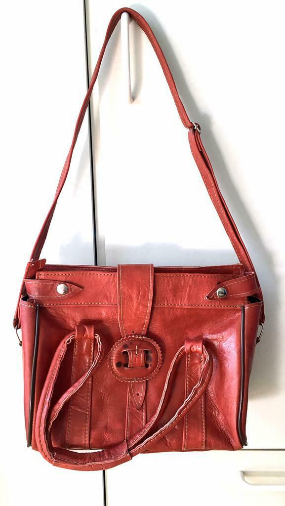 Sac rouge en cuir 27x22cm, Enlèvement ou Envoi, Utilisé, Rouge, Sac à main