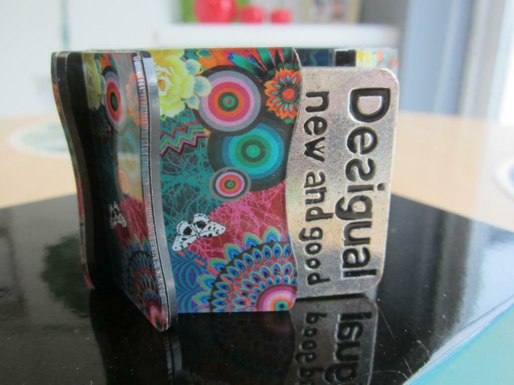 BRACELET DESIGUAL, Bijoux, Sacs & Beauté, Enlèvement ou Envoi, Comme neuf, Autres couleurs, Synthétique ou Plastique