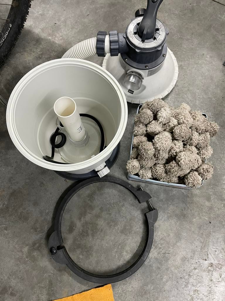 Intex zwembadfilter met Flowclear wasbare bolletjes, Ophalen, Gebruikt, Filter