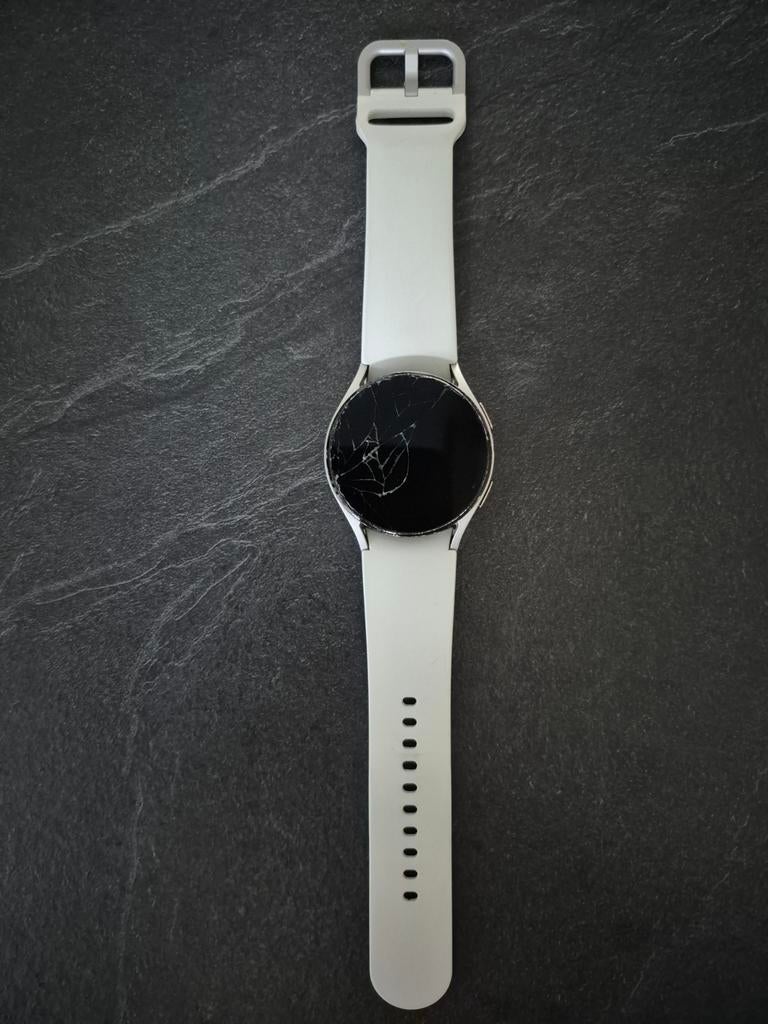 Samsung smartwatch 4 40mm, Handtassen en Accessoires, Smartwatches, Ophalen of Verzenden