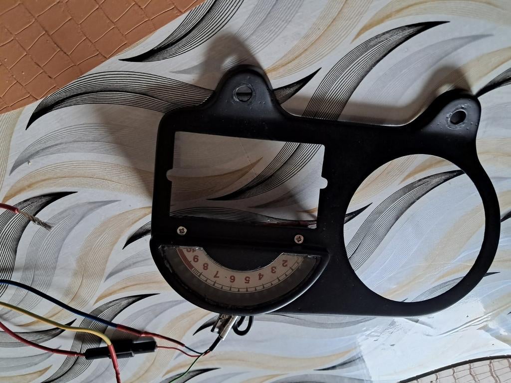 Compte tour a led pour ducati monster carbu, Motos, Enlèvement ou Envoi
