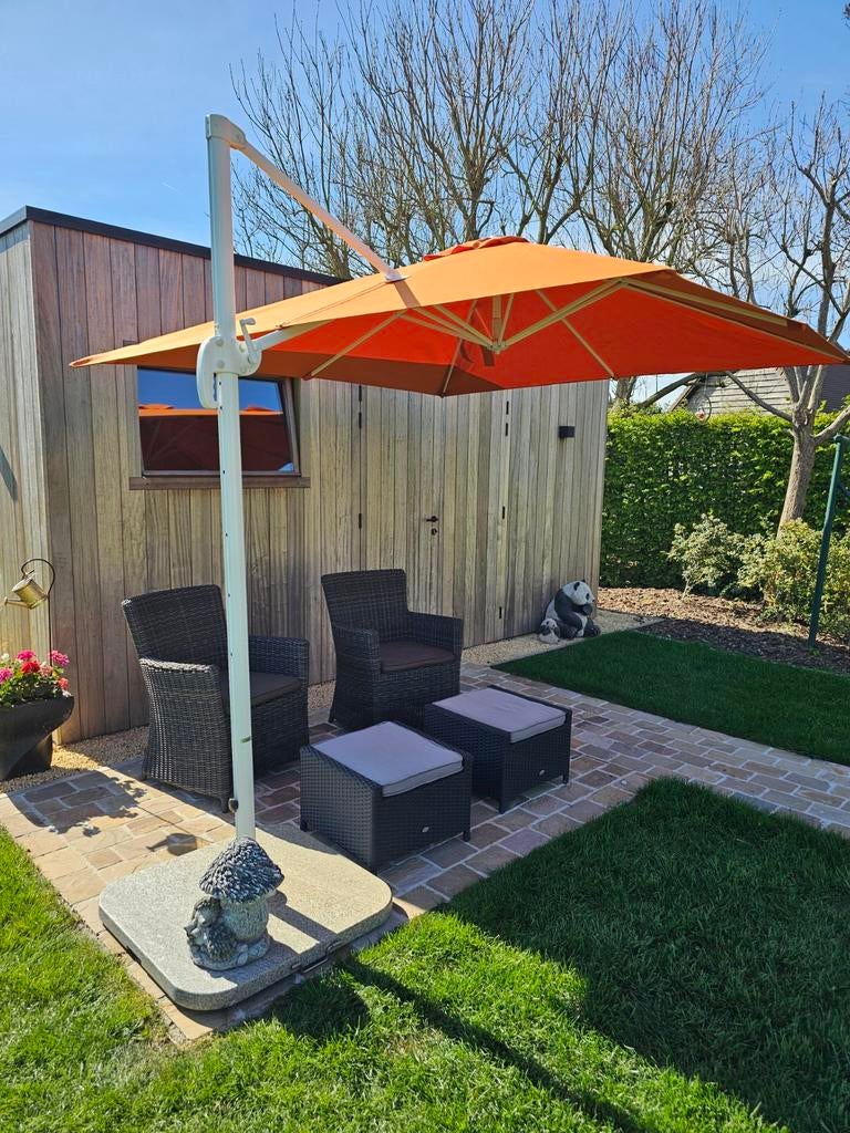 Parasol 2,70m x 2,70m, inclusief parasolvoet in graniet., Ophalen, Kantelbaar, 2 tot 3 meter, Zo goed als nieuw