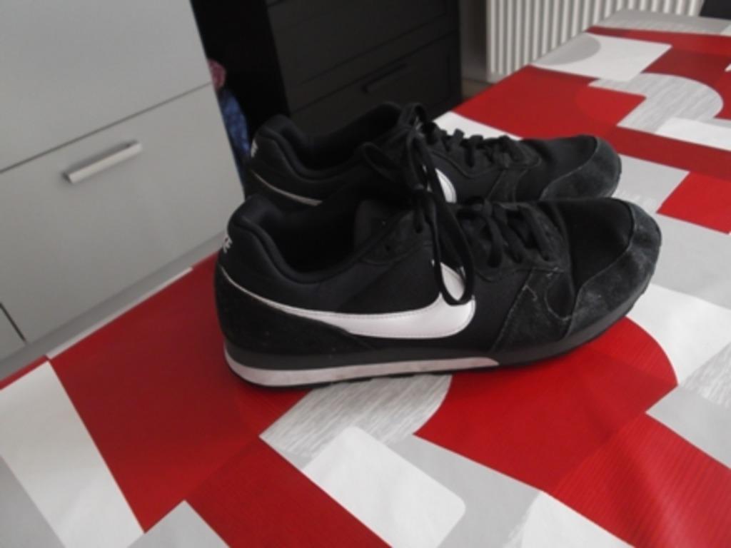 Schoenen Nike maat 44, Kleding | Heren, Schoenen, Zwart, NIKE, Ophalen of Verzenden, Sneakers