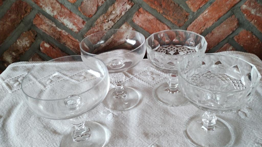 4 coupes, Ophalen, Zo goed als nieuw