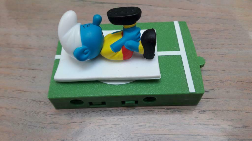 Jeu Schtroumpf avec figurine Mc Donald's 2006, Enlèvement ou Envoi, Comme neuf, Autres Schtroumpfs, Poupée, Figurine ou Peluche