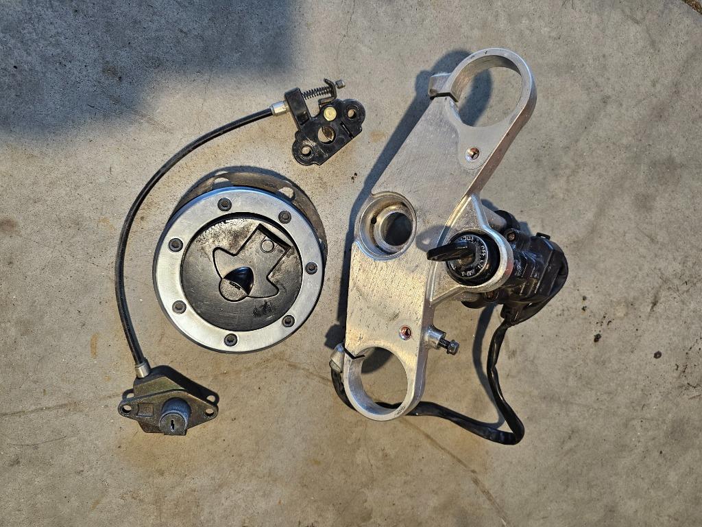 Slotenset slot contactslot tankdop kawasaki zx9r 1998 1999, Ophalen of Verzenden, Gebruikt