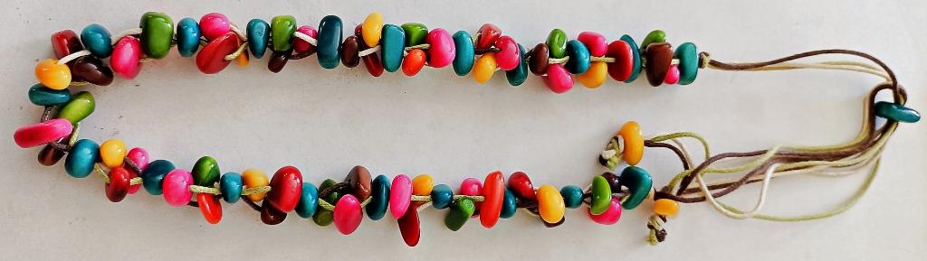 Collier artisanal NEUF pierres d'agates multicolores, 52 cm, Neuf, Pierre ou Minéral, Enlèvement ou Envoi, Autres couleurs