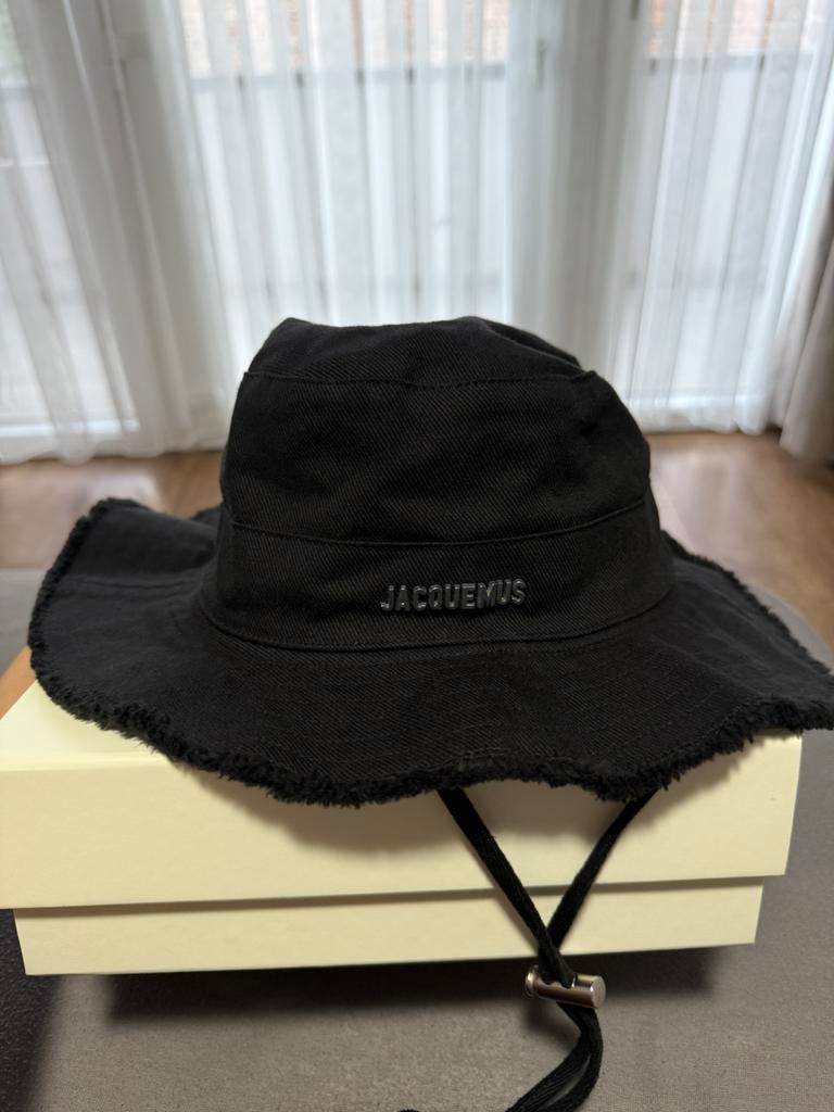BOB JACQUEMUS NOIR, Enlèvement, Neuf, Jacquemus, Chapeau