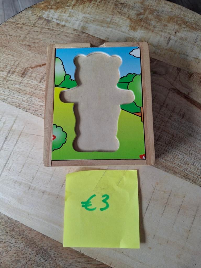 Houten legpuzzel Verkleed de teddybeer, Ophalen of Verzenden, 10 tot 50 stukjes, Zo goed als nieuw, Van hout