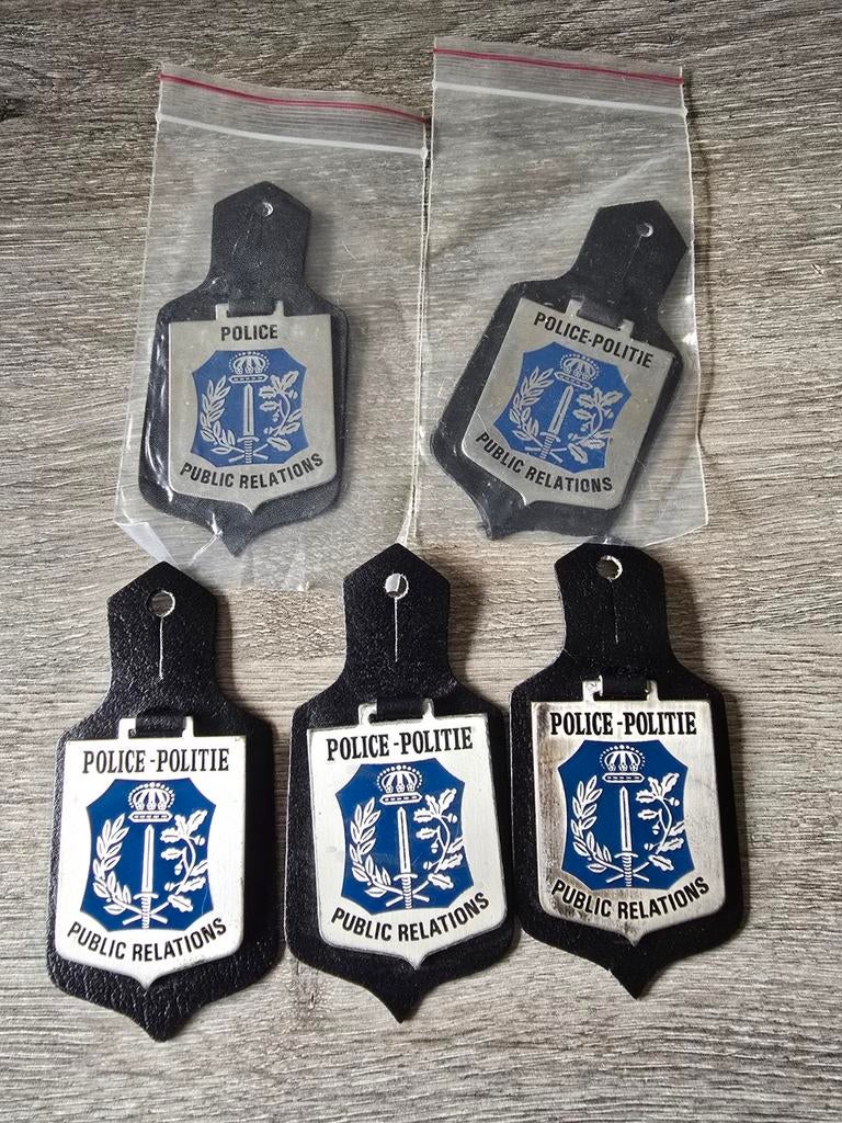 Lot de différents cintres de poche de police pour les relati, Collections, Broches, Pins & Badges, Enlèvement ou Envoi