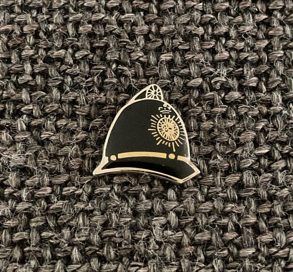 PIN - LONDON POLICE - LONDEN - LONDRES - ENGELAND - POLITIE, Verzenden, Gebruikt, Overige onderwerpen, Speldje of Pin