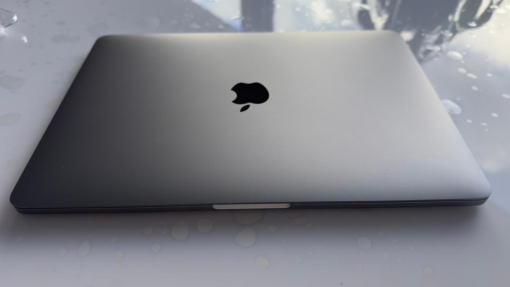 MacBook Pro 13" Retina — 2018 — Zo goed als nieuw, 2 tot 3 Ghz, 8 GB, 13 inch, Zo goed als nieuw