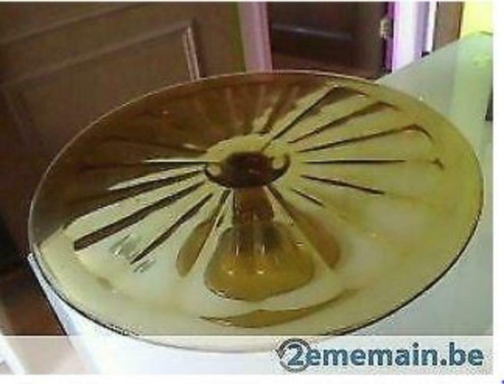 Ancien plat à tarte en verre ambré des verreries belges., Enlèvement ou Envoi