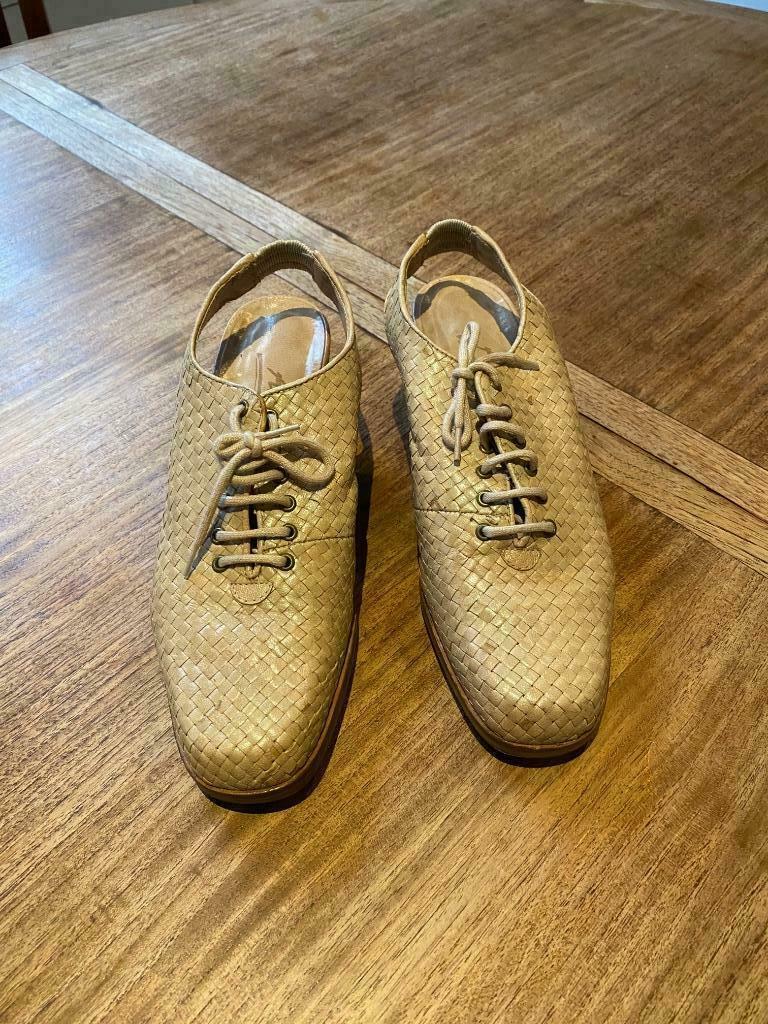 gevlochten leren schoenen maat 37, Kleding | Dames, Schoenen, Ophalen of Verzenden, Gedragen, Overige kleuren