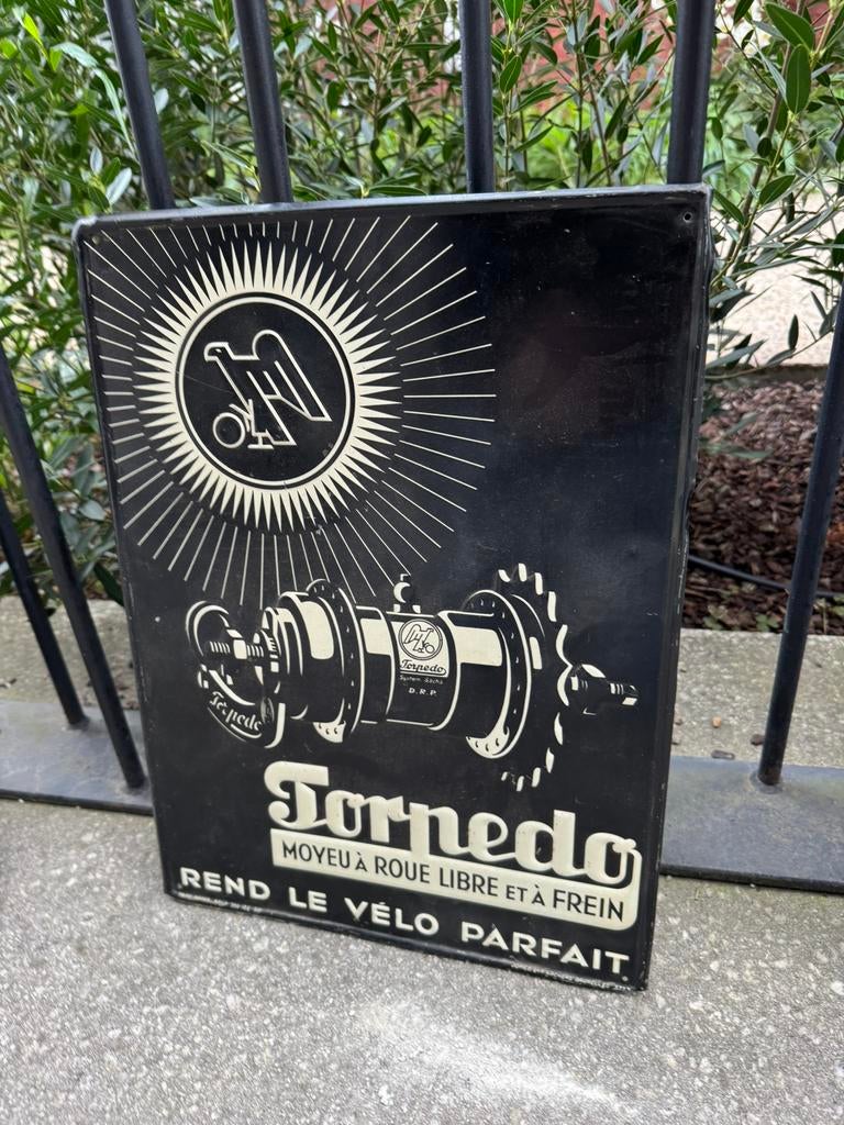 Ancien panneau publicitaire pour vélos Torpedo 1937, Enlèvement ou Envoi, Utilisé, Panneau publicitaire